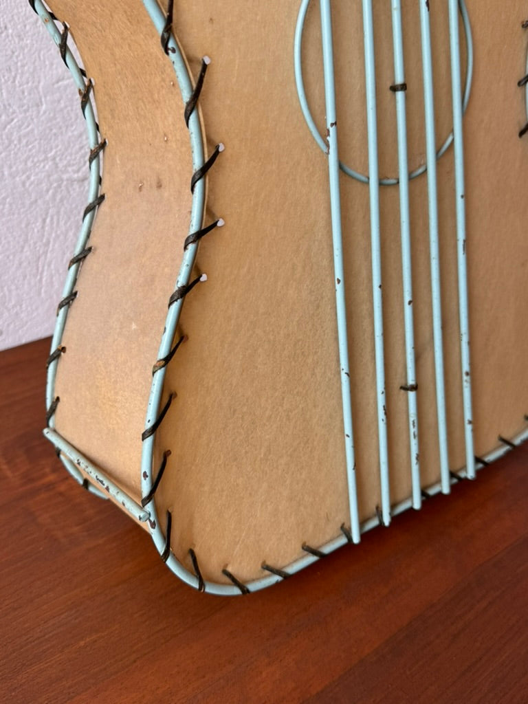 Frederick Weinberg Guitar Table Lamp, photo 3