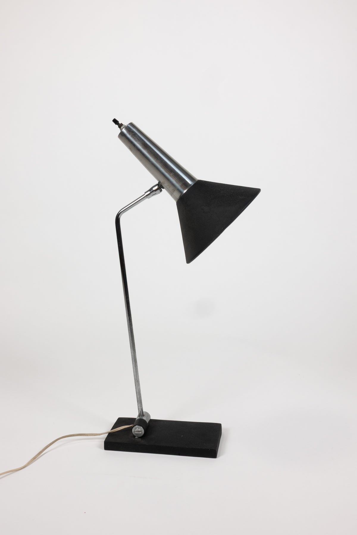 Mutual-Sunset Articulating Table Lamp