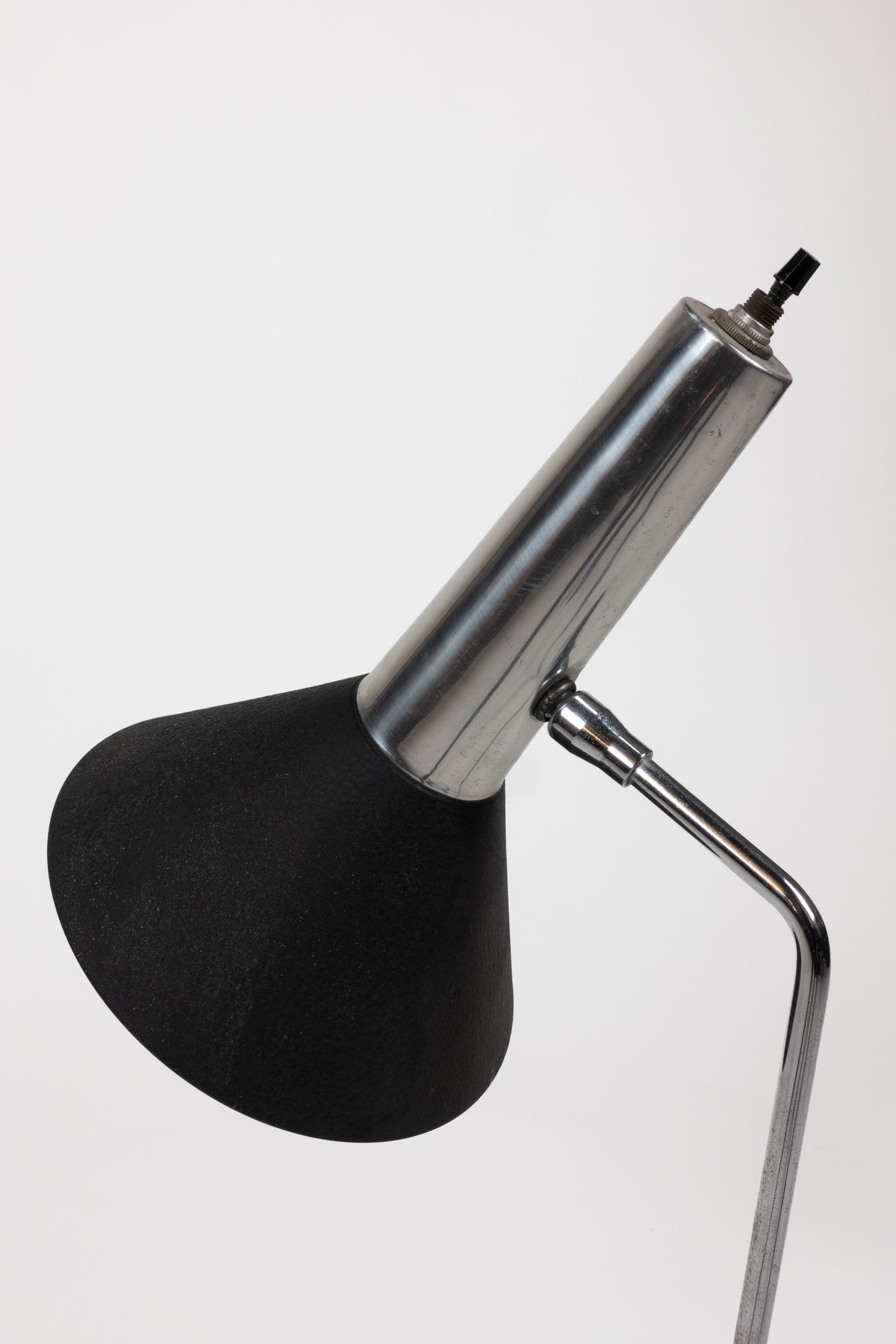 Mutual-Sunset Articulating Table Lamp